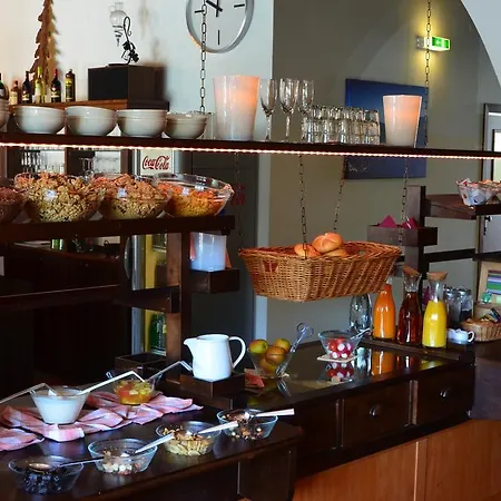 Dahoam By Sarina - & 3*