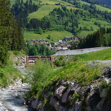 Dahoam By Sarina - & Hotell 3*