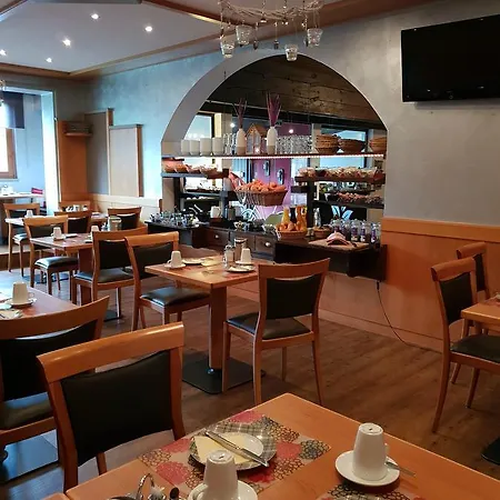 Dahoam By Sarina - & Hotell 3*