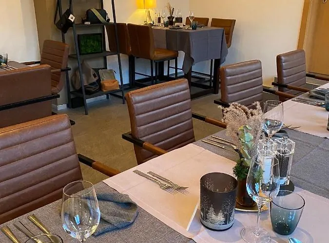 Hotell Dahoam By Sarina - & 3*