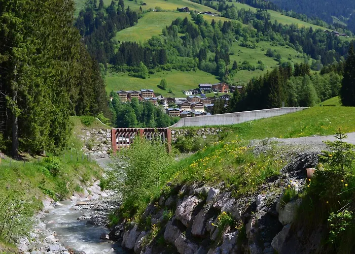 Dahoam By Sarina - & Hotel 3*