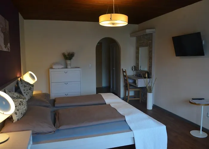 Dahoam By Sarina - &