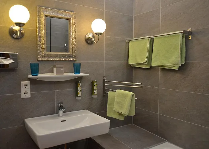 Dahoam By Sarina - & Hotell