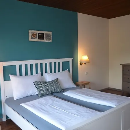 Dahoam By Sarina - & Готель