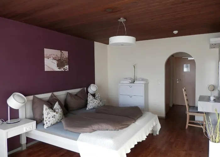 Dahoam By Sarina - &